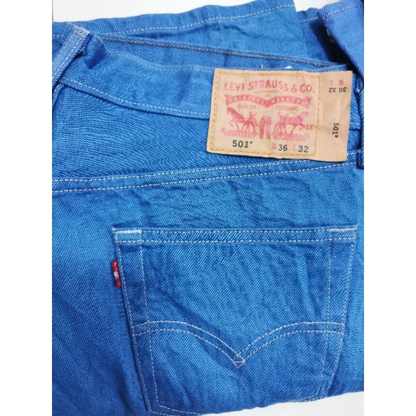 colored levis for men