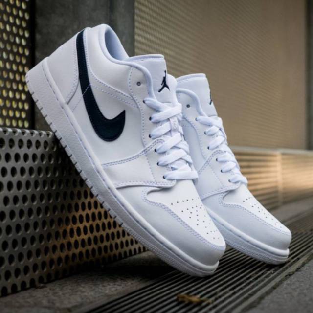 air jordan 1 low white obsidian