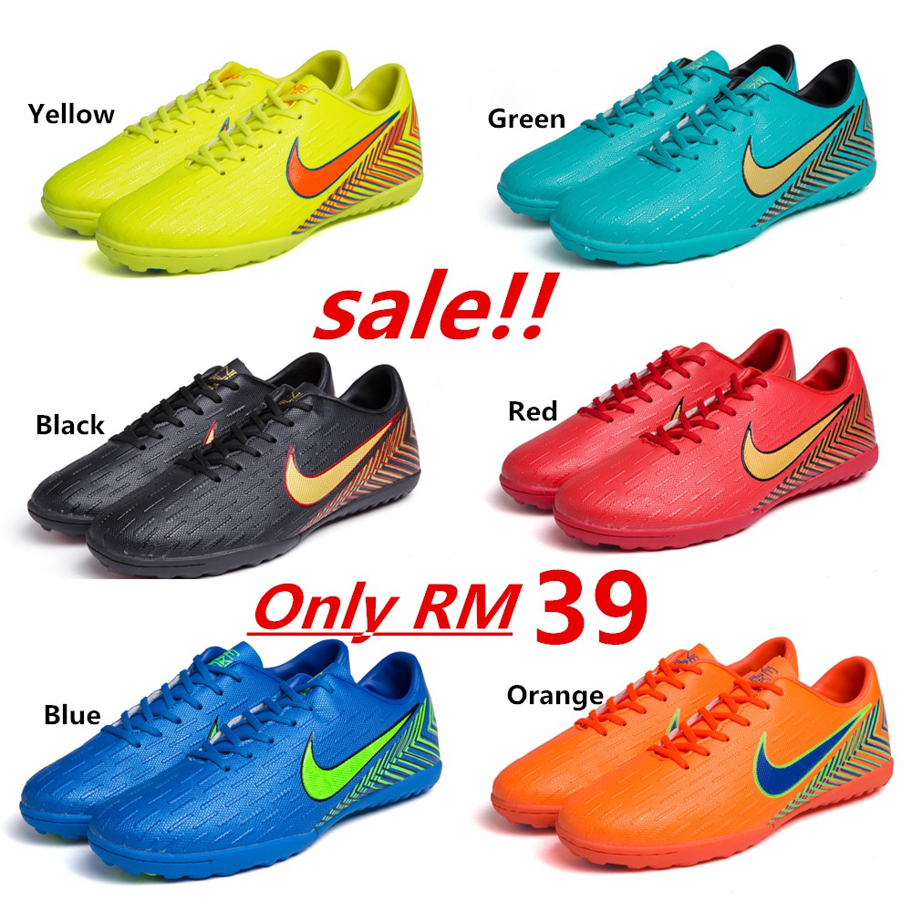 kasut bola futsal