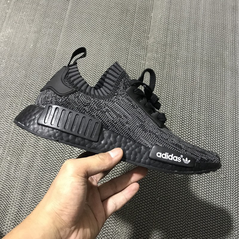 nmd r1 pk pitch black