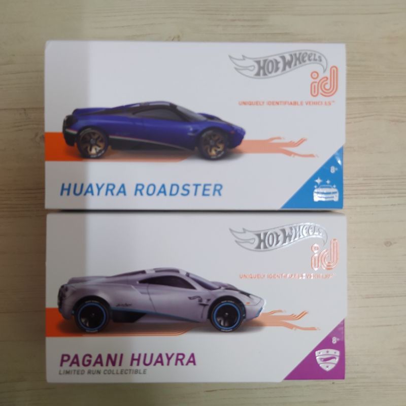 Hot Wheels id Pagani Huayra  {Factory Fresh} 