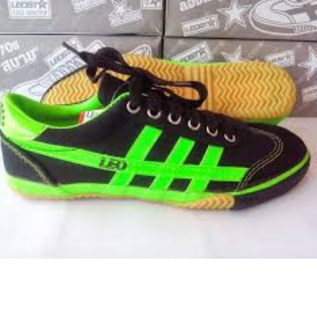 boy nike basketball shoes