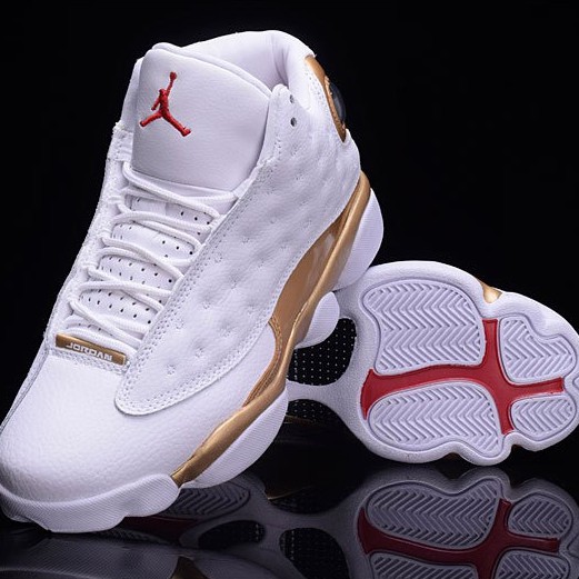 white nike air high tops