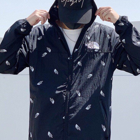 thin north face coat