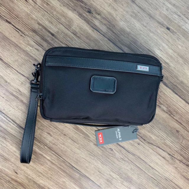 tumi clutch malaysia