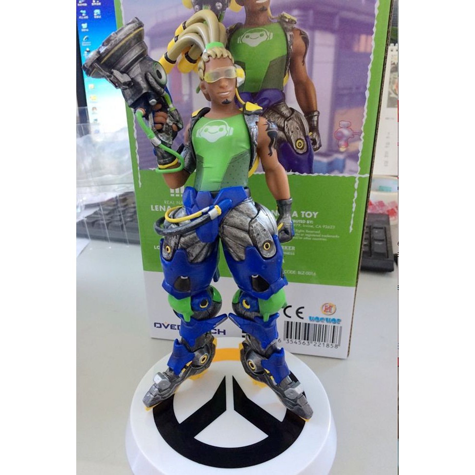 overwatch lucio statue