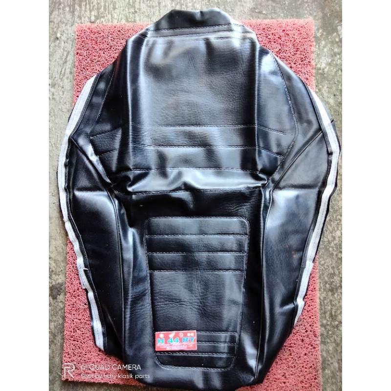 Suzuki crystal Seat cover Leather Seat cover rc110 | Shopee Malaysia