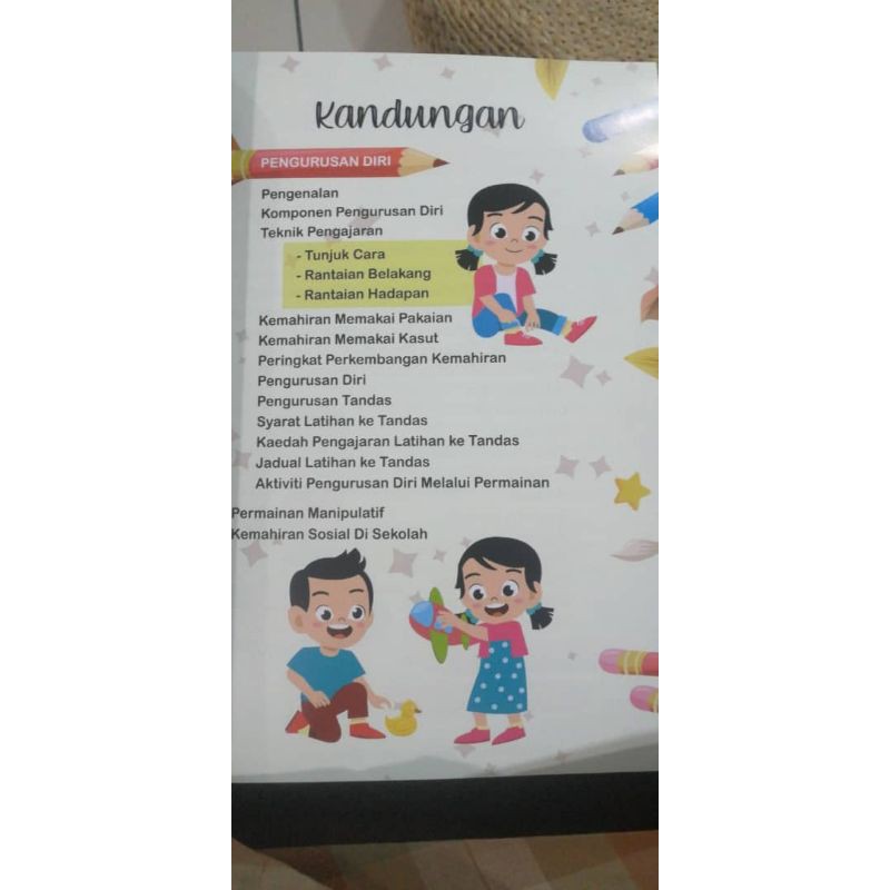 Buku Panduan Pengurusan Diri Dalam Kehidupan Murid Bekeperluan Khas Shopee Malaysia