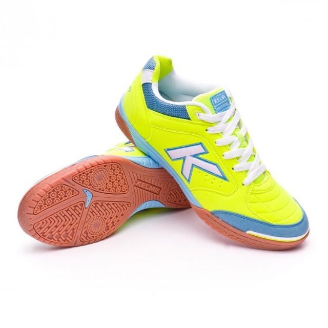 kasut futsal kelme