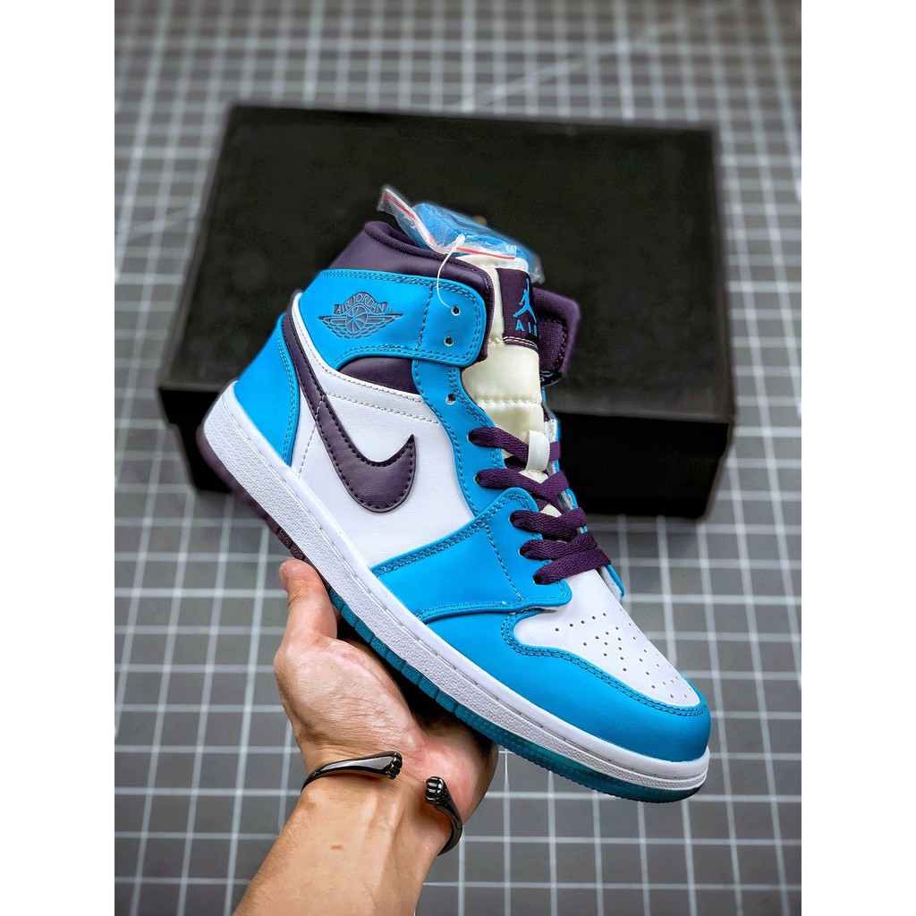 jordan 1 hornets