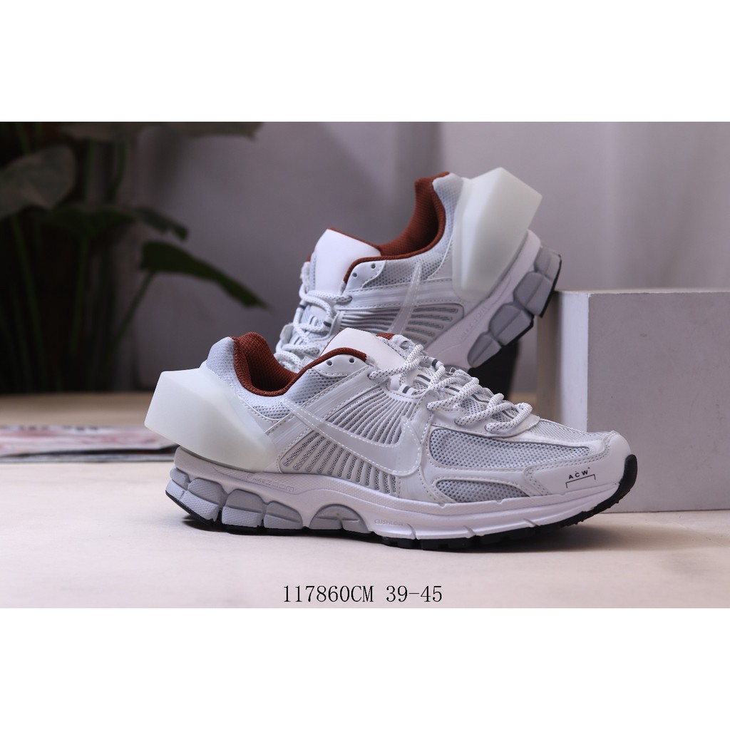 nike zoom vomero shield