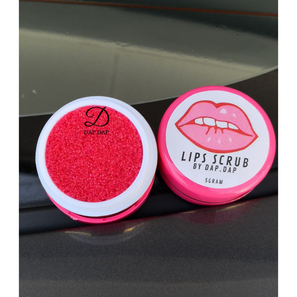 Topeng Bibir Menggunakan Strawberi Segar – Manis & Lembap!