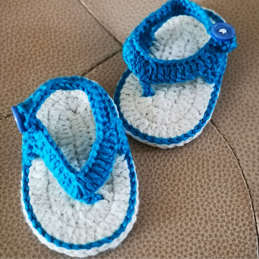 woolen shoes for baby girl