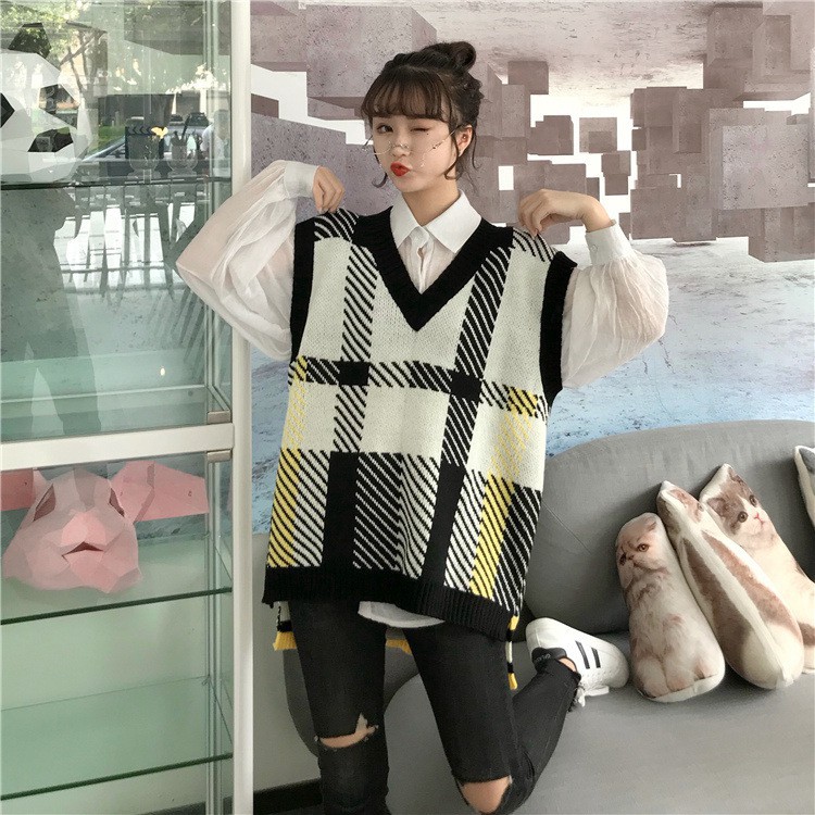women's v neck sweater vest