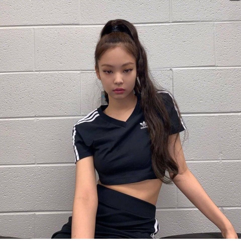 jennie adidas crop top