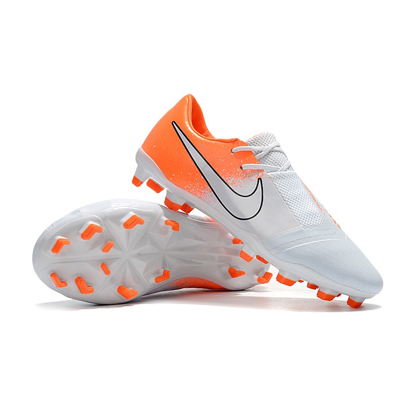 low top soccer cleats