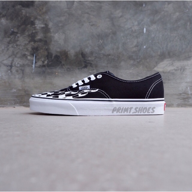 vans authentic checkerboard flame black & white skate shoes