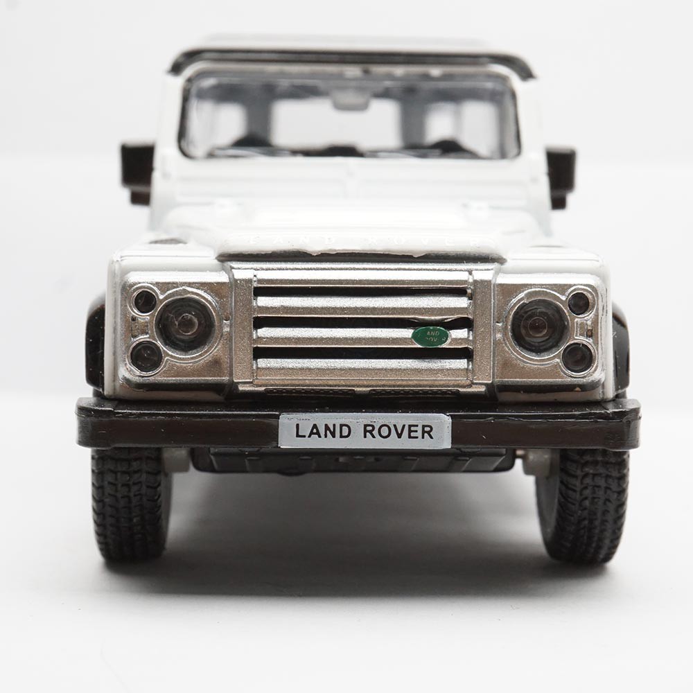 rmz city land rover defender