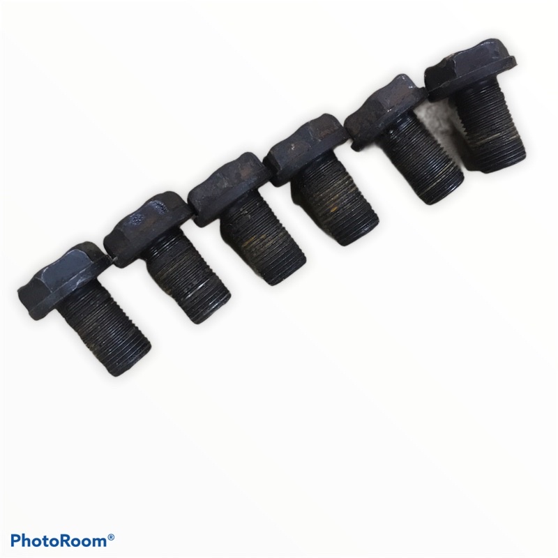 (USED) ORIGINAL SKRU FLYWHEEL NUT MANUAL / AUTO WIRA SATRIA PUTRA ARENA