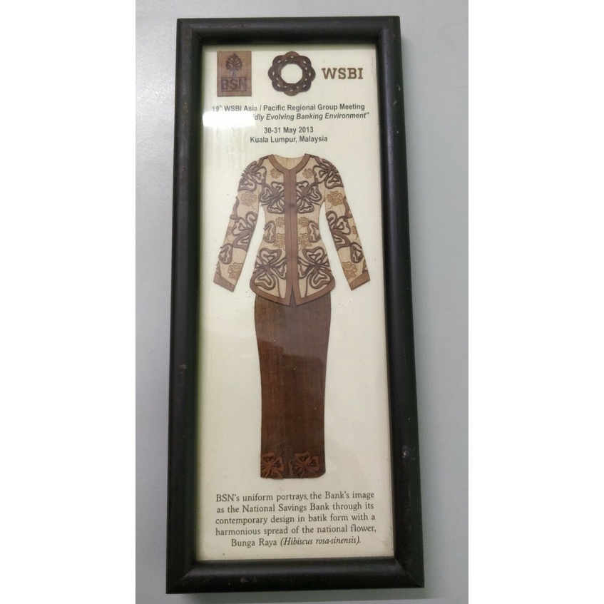 小娘惹 2013 Malaysia Baba Kebaya Nyonya Peranakan - Wooden Art Crafts - APAC Bank Conference BSN Souvenir