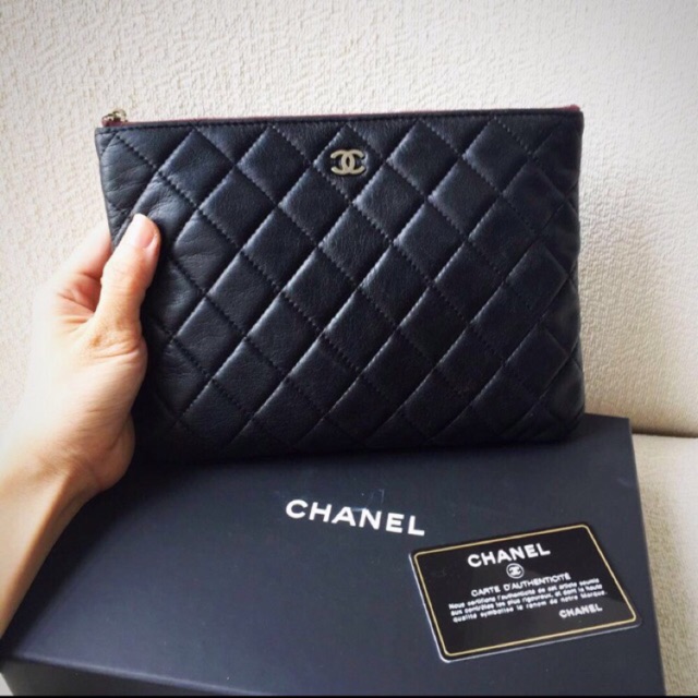 chanel o case medium