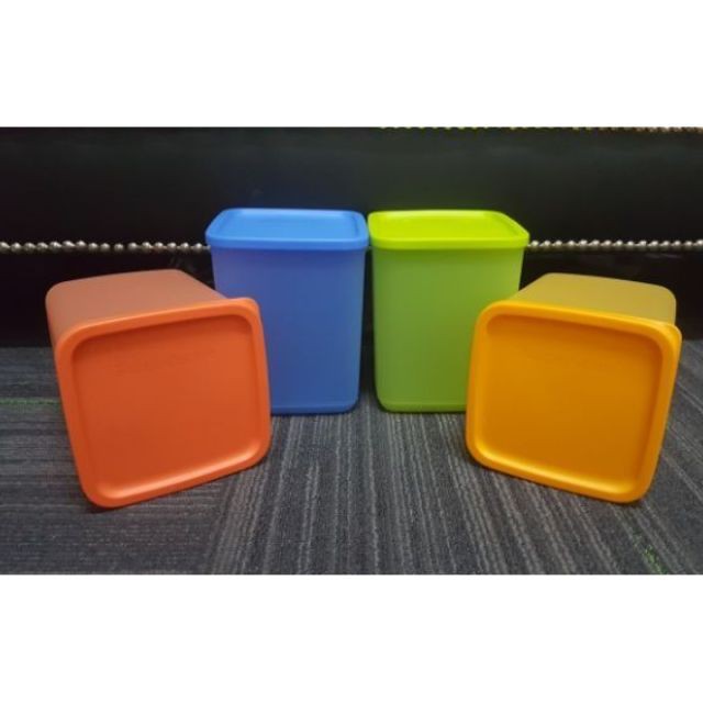 Tupperware Large Square Round 1.8L
