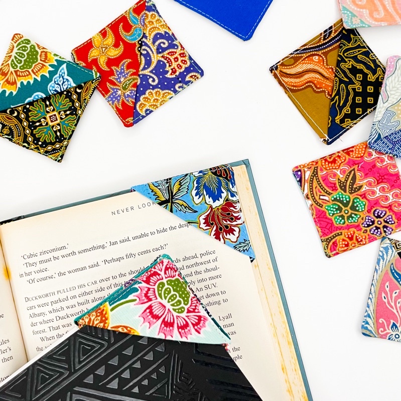 Handmade Batik Fabric Corner Bookmark / Penanda Buku / 书签 | Shopee Malaysia