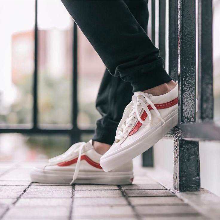 lineal Dræbte ægtefælle Vans Old Skool Style 36 'Marshmallow/Racing Red' | Shopee Malaysia