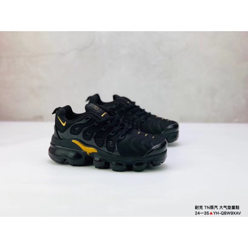 kids nike air vapormax plus