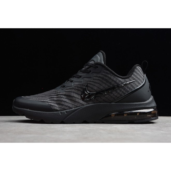 vapormax flyknit 1 triple black