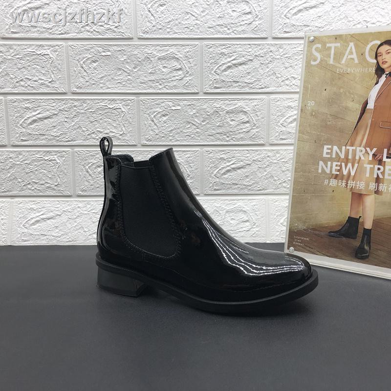 pointed chelsea boots ladies