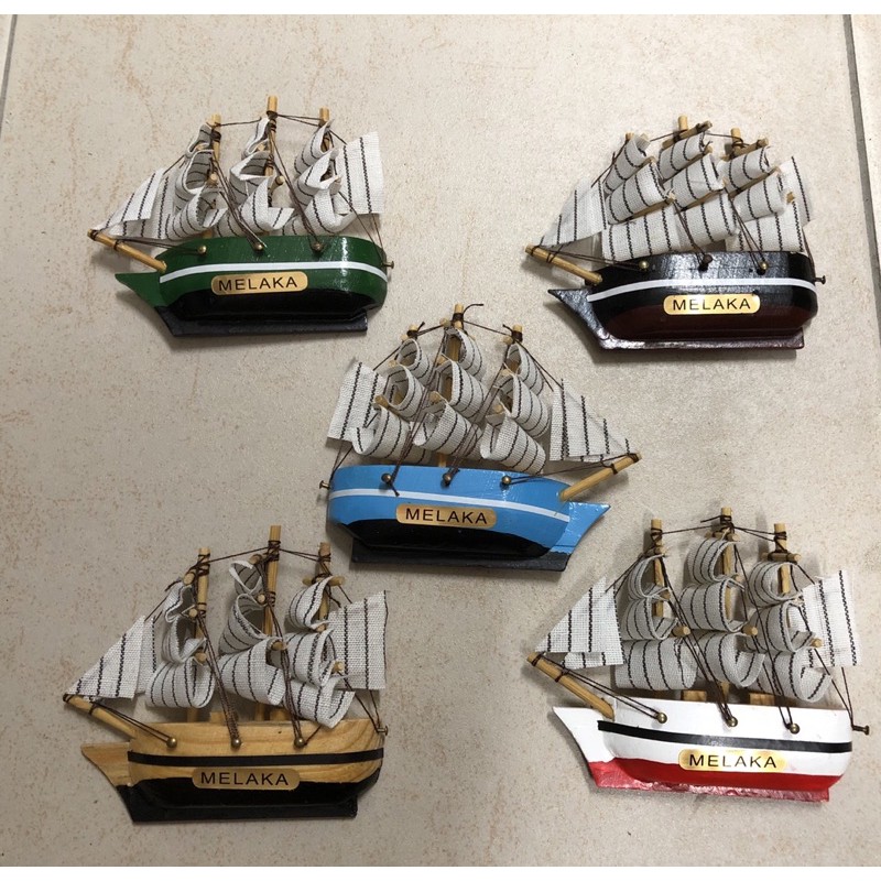 [READY STOCK] Traditional Wooden Portuguese Ship Fridge Magnet Home Decoration Malaysia Melaka Souvenir Magnet Kapal