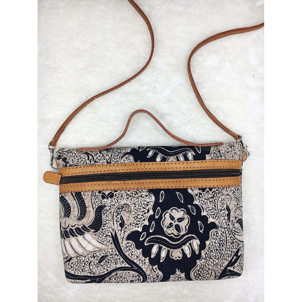 sling bag batik