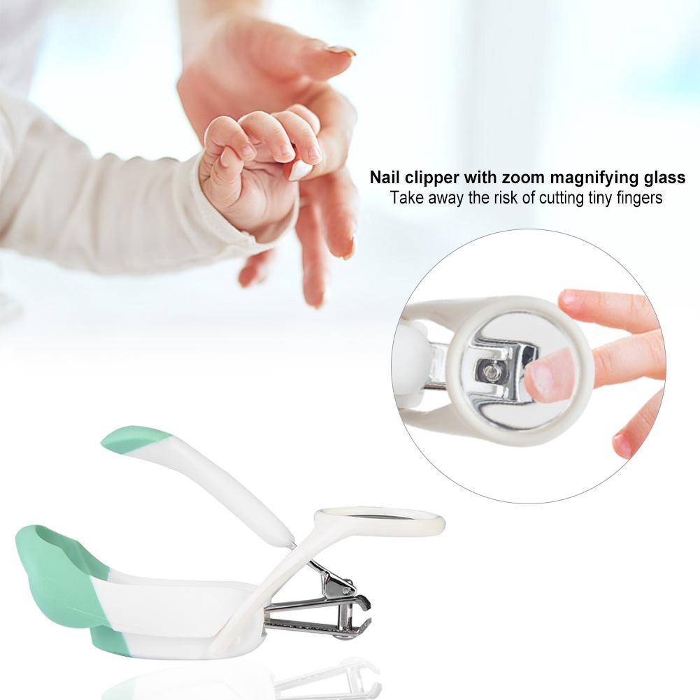 nail clipper with magnifying glass