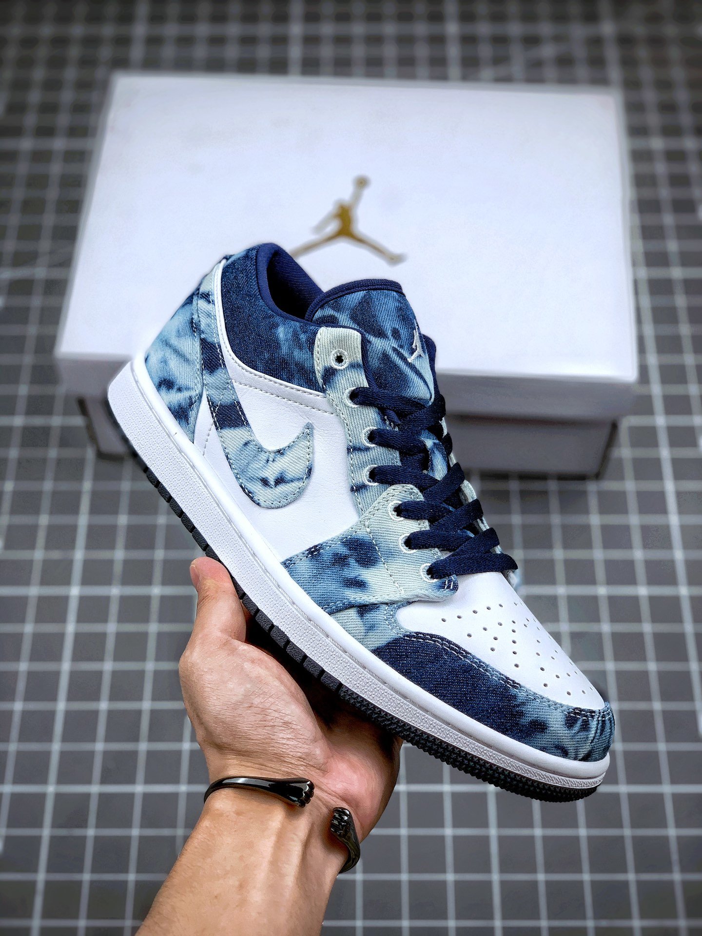 Nike Air Jordan 1 Low Men S And Women S Casual Low Top Style Cushioning Sports Casual Board Shoe Shopee Malaysia