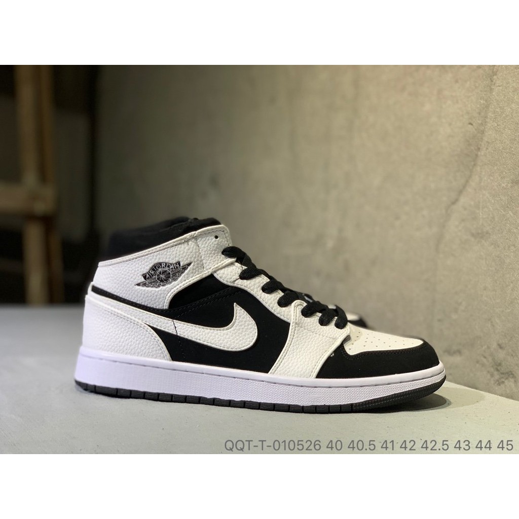 mid top basketball shoes