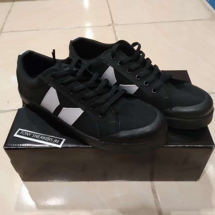 macbeth adams shoes price