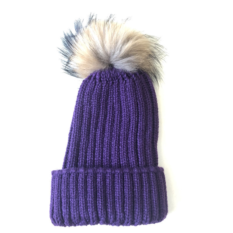womens winter hats with ball on top