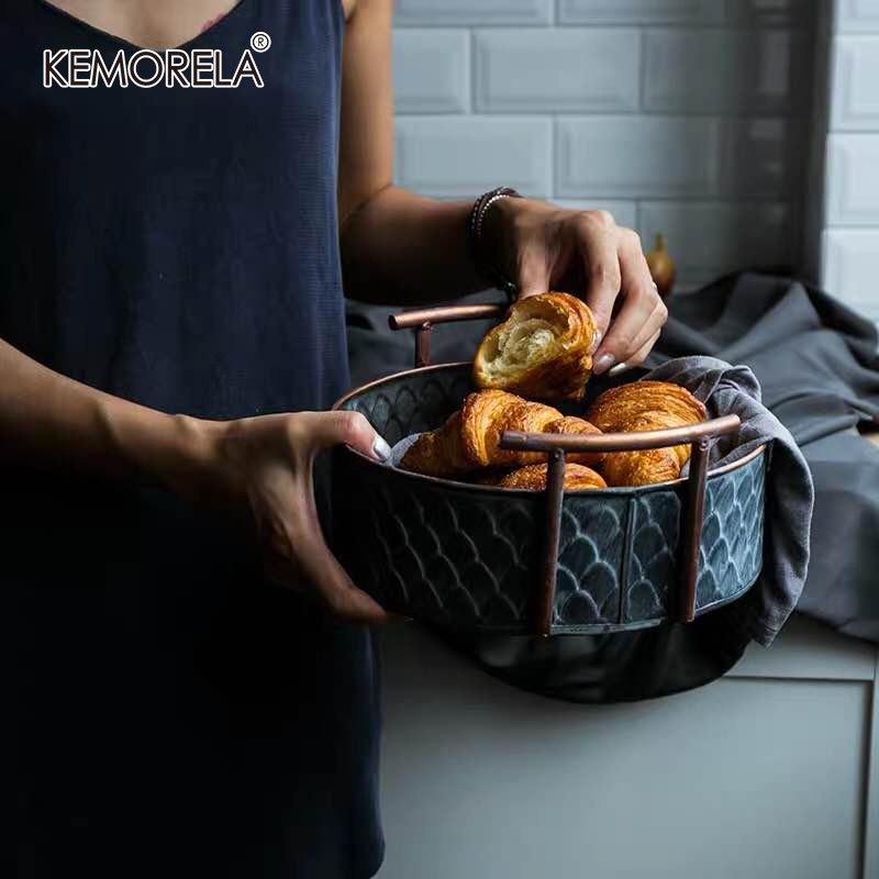 European Handcrafted Vintage Fruit Bread Basket Round Antique Metal Trays With Handles For Home Decor