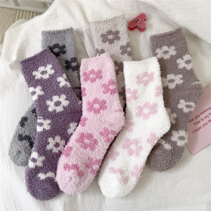 Soft Flower Pattern Fuzzy Socks Women Cotton Floral Towel Socks Warm Socks Ladies Bed Socks Fluffy Socks Comfortable School Socks