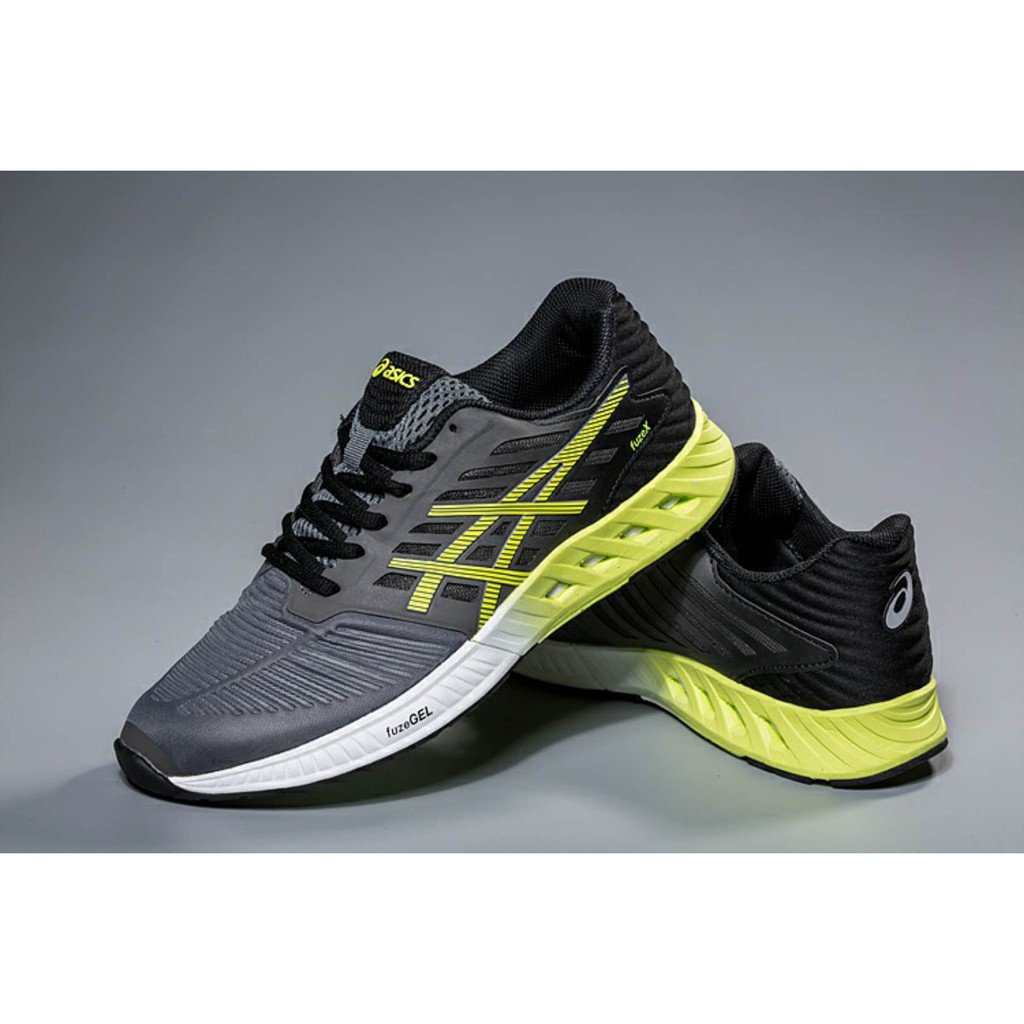 kasut badminton adidas