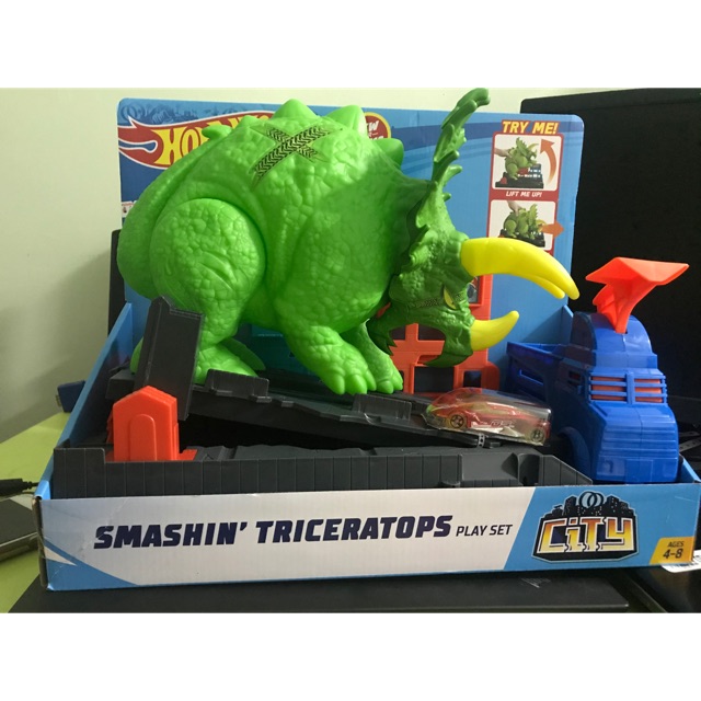 hot wheels smashin triceratops