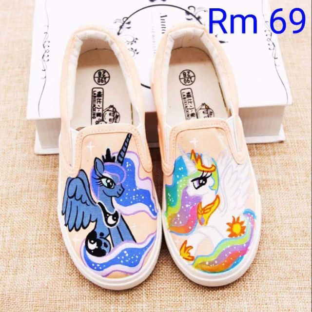 pony canvas shoes