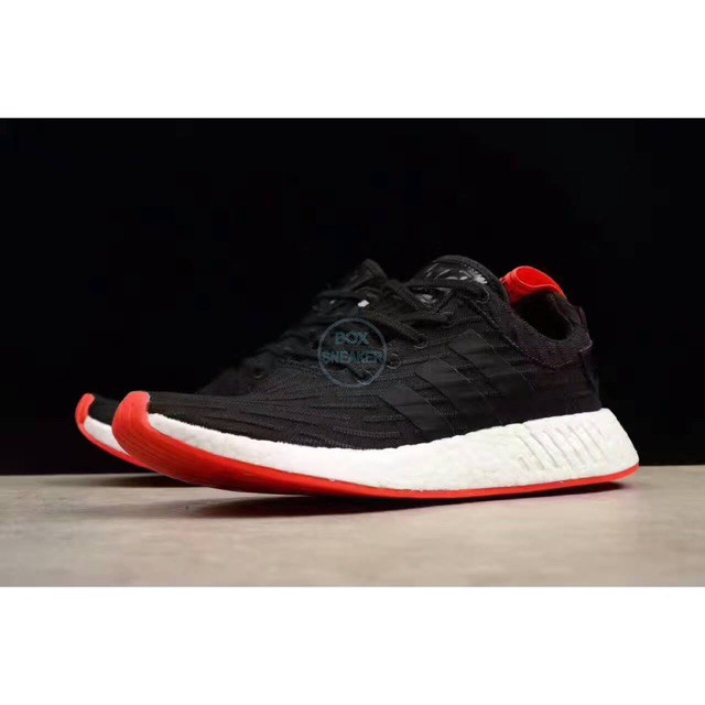 nmd r2 black red