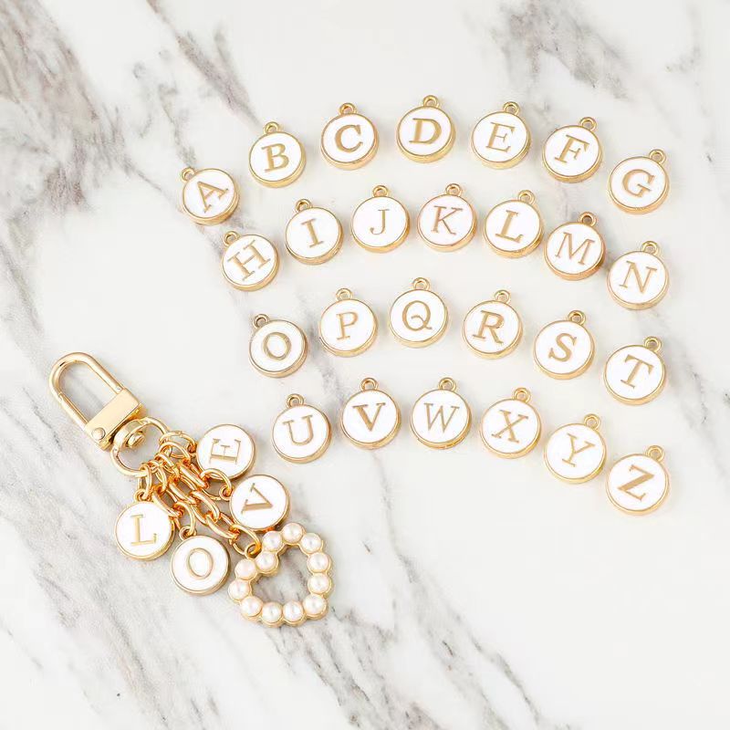 （手工 diy / 1PCS/ white alphabet beads）Wholesale accessoriesdirectcost ! keychain Pendant murah borong diy fashion accessories keychains bracelet necklace Craft Supplies Handmade Jewelry Materials name keychain custom 手工制作 钥匙扣挂饰 锁匙扣挂件 钥匙圈手作 手链 项链 包包饰品配件