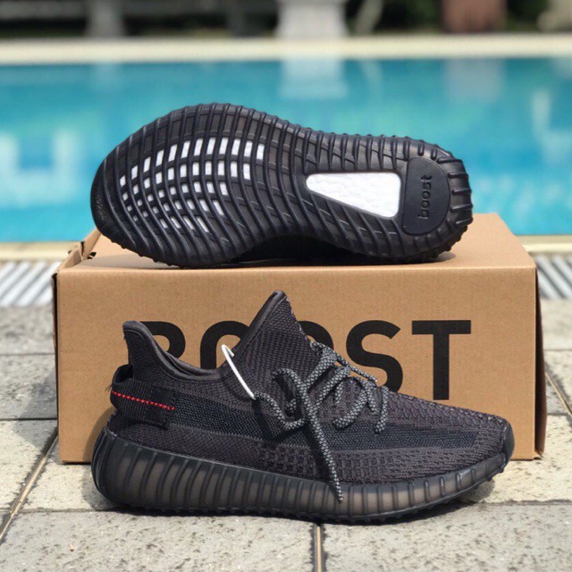 yeezy boost 350 v2 all black