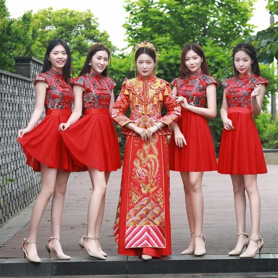 Chinese sisters bridesmaid gown is brief paragraph group of girlfriends dress re伴娘婚礼服短款中式姐妹团闺蜜装连衣裙复古学生红色中国风小个子6.6