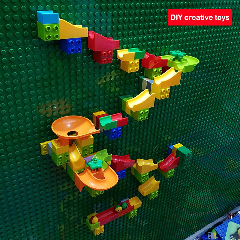 mega bloks build a wall