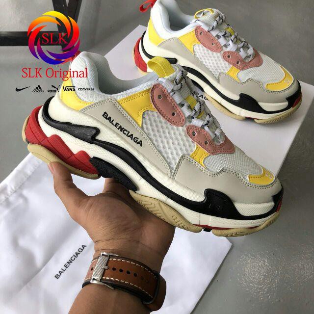 BALENCiAGA TRiPLE S 3 0 WHiTE BLUE iCE sneakg