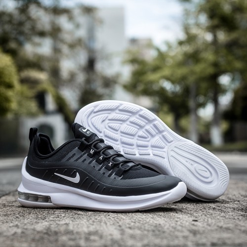 nike air max axis black white